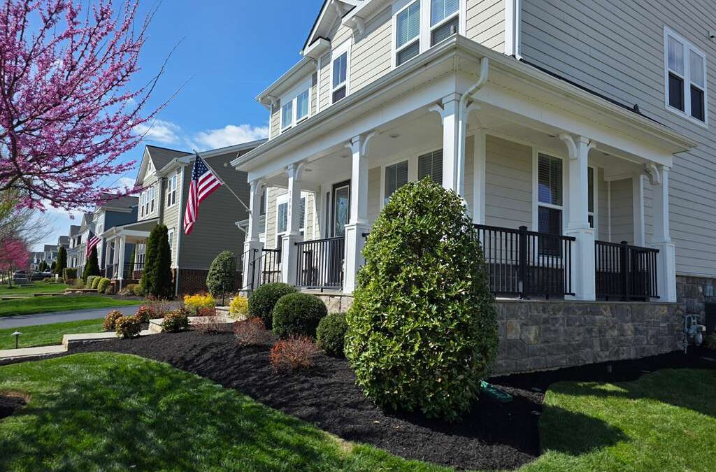 Professional Garden Mulching Services Virginia | JCL Landscaping